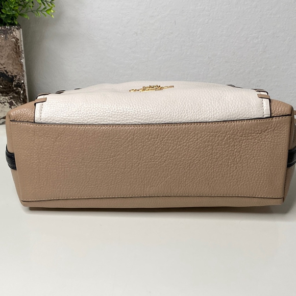 Coach Marlon Hobo Shoulder Bag Colorblock Whipstitch Tan & Cream Leather #91156 - Picture 3 of 12